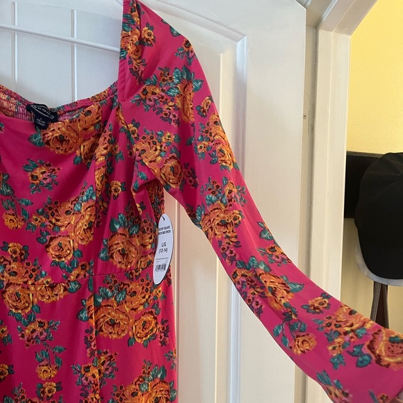 NET SCOOP NECK SQUARE MIDI DRESS - Picture 5 of 6